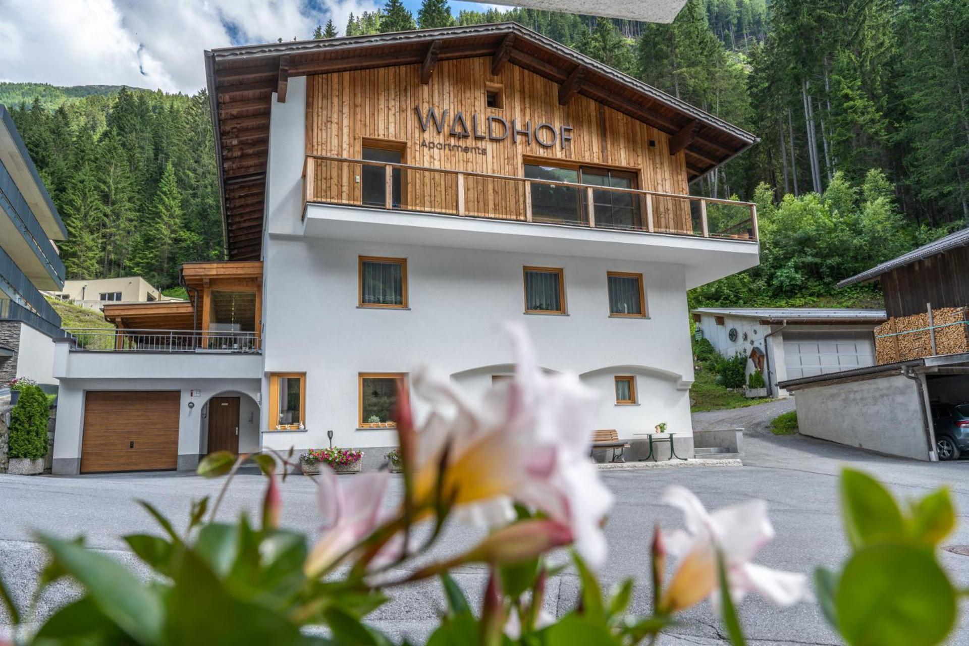 Haus Waldhof Hotel Ischgl Ngoại thất bức ảnh
