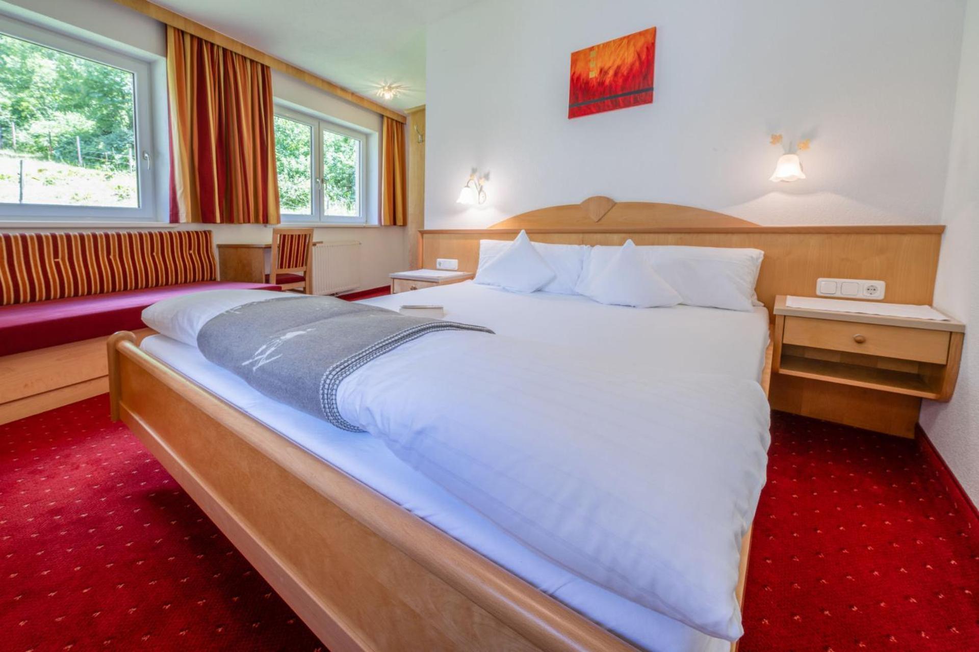 Haus Waldhof Hotel Ischgl Ngoại thất bức ảnh