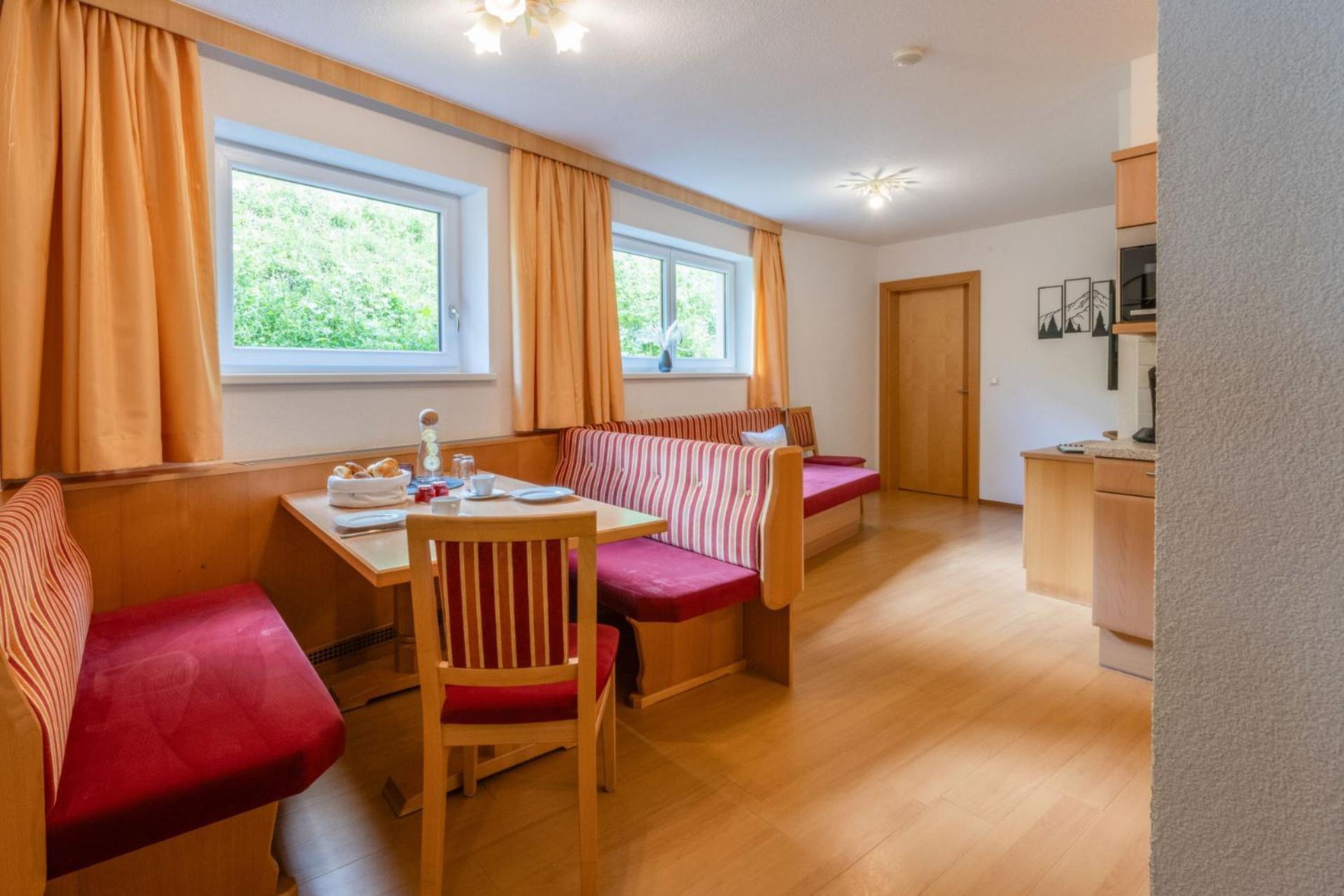 Haus Waldhof Hotel Ischgl Ngoại thất bức ảnh